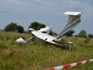 Под Львовом упал двухместный самолет, погиб пилот