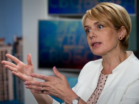 Гриневич сообщила, что в 2019 году зарплаты педагогам повышать не будут