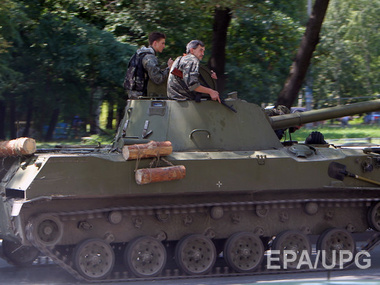 СМИ: Утром 27 июля в Луганск въехала колонна военной техники боевиков