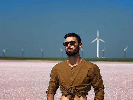 Козловский опубликовал черно-белый фотосет