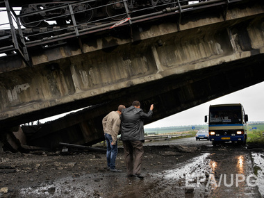 СНБО: В районе Харцызска боевики взрывают и минируют мосты