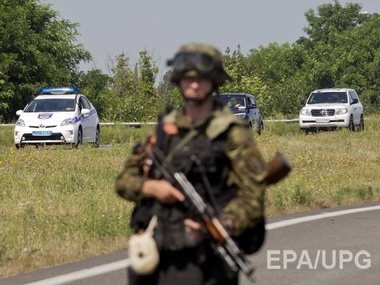 Террористы стягивают к месту падения MH17 тяжелую артиллерию