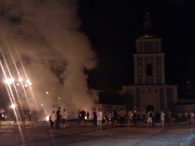 На Михайловской площади в Киеве горели палатки