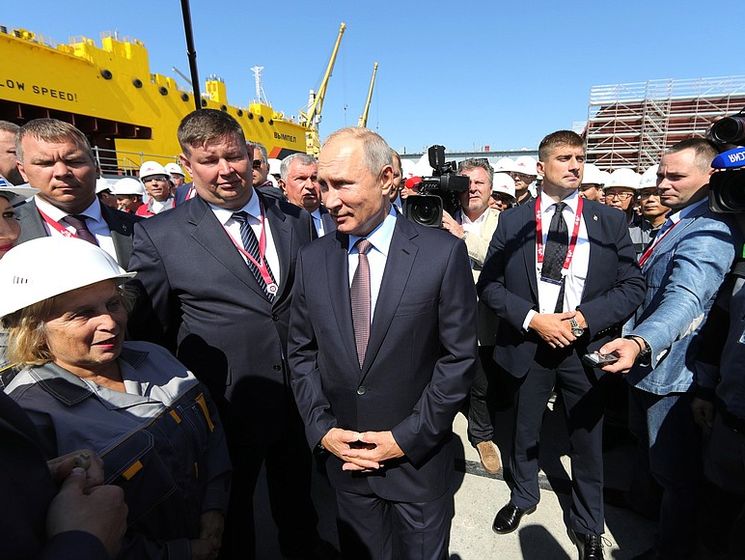 C сайта Кремля удалили диалог Путина с рабочими из Приморья о зарплатах