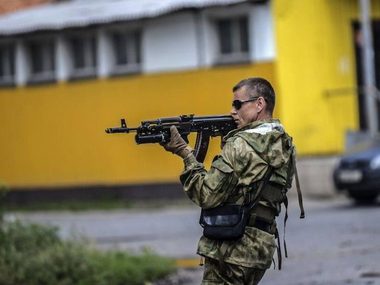 Горсовет: В центре Донецка слышны автоматные очереди
