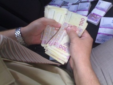МВД: Чиновника Госсельхозинспекции задержали за взятку более чем в 300 тыс. грн