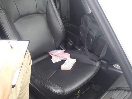 В Луганской области на взятке задержали двух должностных лиц полиции – штаб операции Объединенных сил