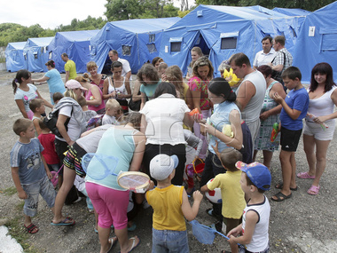 "Власти" Крыма: За все время кризиса в Украине на полуостров прибыли не менее 30 тысяч беженцев
