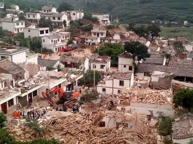 В Китае в землетрясении погибли уже 367 человек
