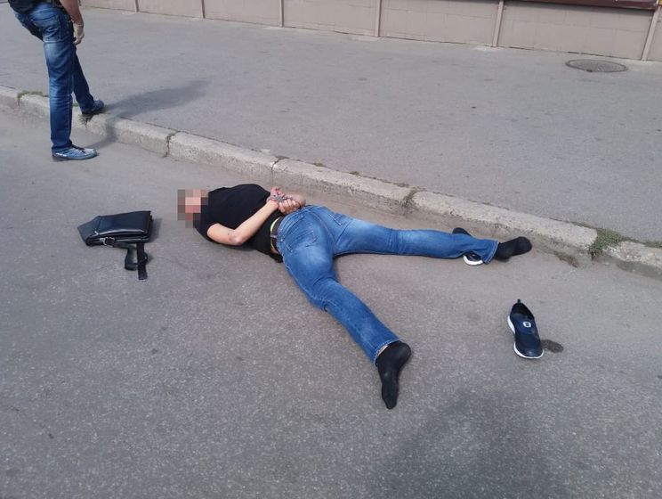 ﻿Застрелений у Харкові під час спецоперації чоловік погрожував підірвати гранату – СБУ