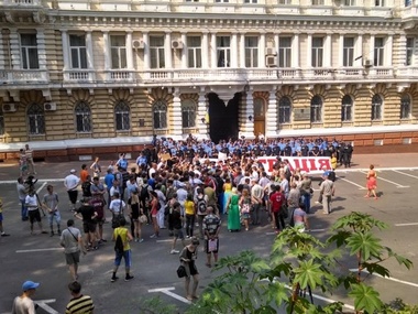 Прокуратура открыла дело против одесских правоохранителей, разогнавших протест против концерта Ани Лорак
