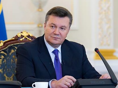 Янукович подписал закон, освобождающий евромайдановцев