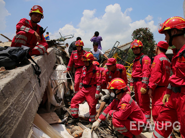 В Китае число жертв землетрясения приближается к 600