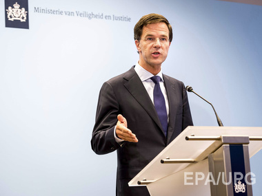 Премьер-министр Нидерландов Рютте: Работа экспертов на месте катастрофы Boeing 777 приостановлена