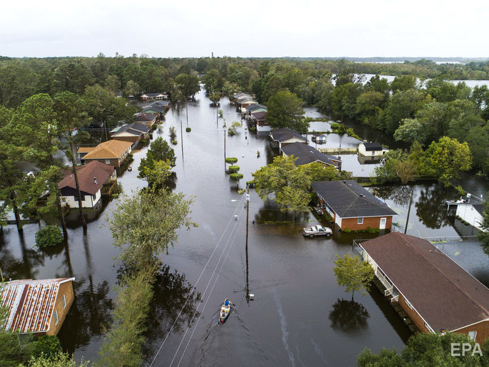 Число жертв урагана "Флоренс" в США возросло до восьми человек