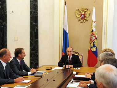 Путин провел оперативное совещание Совета безопасности РФ по Украине