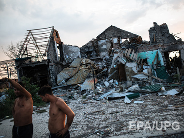 Горсовет: В Донецке ночью снаряд повредил жилой дом и больницу