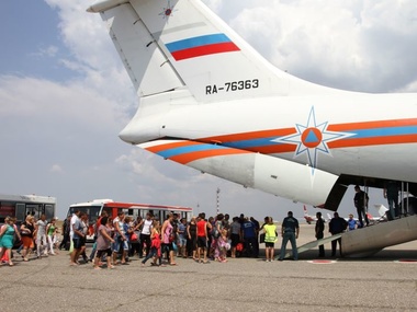 Самолет МЧС вывез 112 украинских беженцев из Крыма в Чебоксары