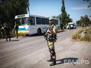 Штаб АТО опровергает информацию о нападении боевиков на автобус с украинскими военными 
