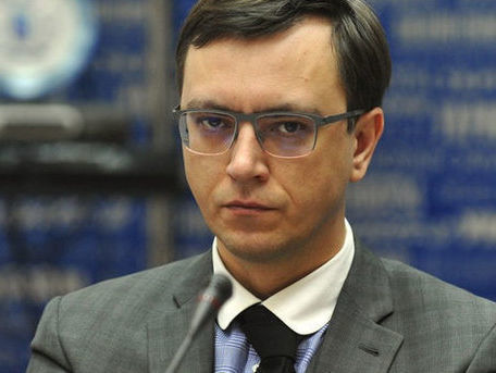 Пресс-секретарь Омеляна сообщила, что в его собственности остались не арестованными галстуки, носки и несколько сотен книг