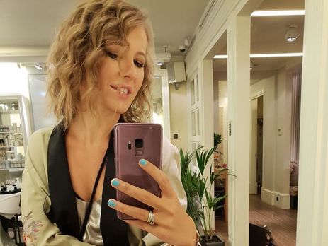 Собчак после сообщения о ее второй беременности в спортзале показала живот в профиль