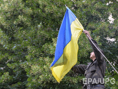 СМИ: Над зданием райотдела милиции в Луганске вывешен украинский флаг