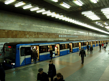 В Киеве на станции метро "Гидропарк" взрывчатки не нашли