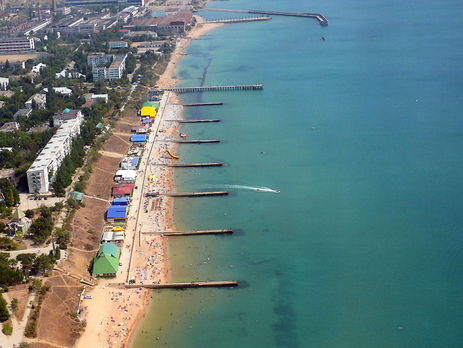 В ФСБ заявили, что два корабля украинских ВМС вошли в исключительную экономическую зону РФ у берегов Крыма