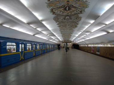 Сообщение о минировании столичной станции метро "Крещатик" оказалось ложным