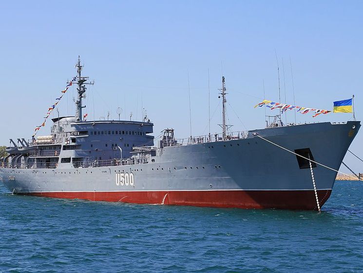 Два корабля ВМС Украины прошли Крымский мост в сопровождении двух патрульных катеров РФ – СМИ