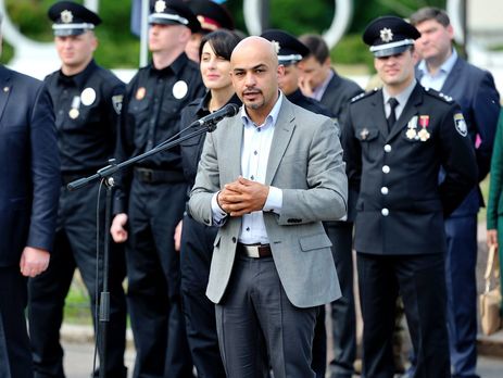 Прошло двое суток с момента нападения на активиста в Одессе. Точно так же киевская власть прятала голову, когда в Крыму появились 