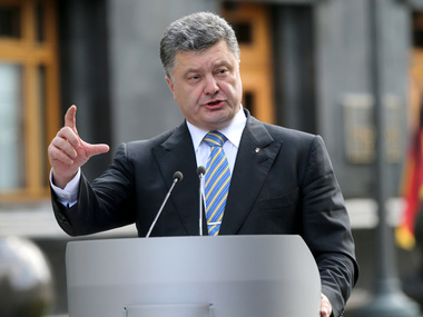 Порошенко: Украина не экспортирует оружие и военную технику в Россию