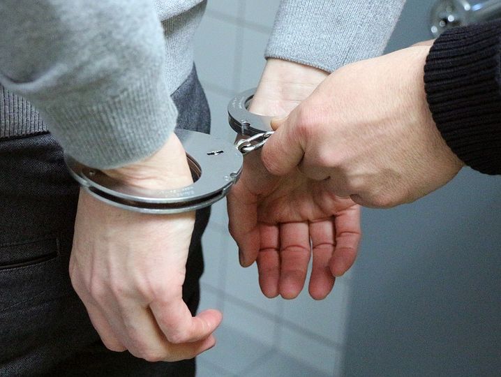 Мужчина, сбежавший из-под стражи во Львове, сдался полиции, его сообщники задержаны