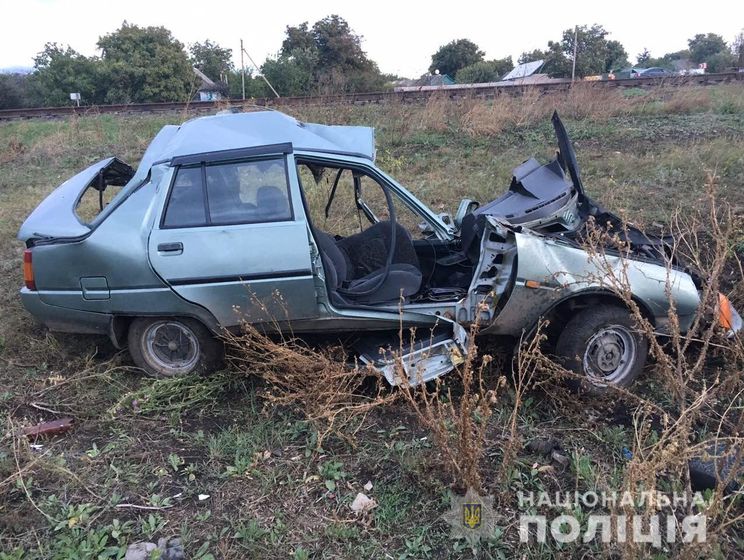 ﻿У Миколаївській області "Інтерсіті" зіткнувся з легковиком, загинуло двоє людей