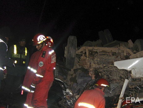 В Перу автобус упал в пропасть, погибли 23 человека