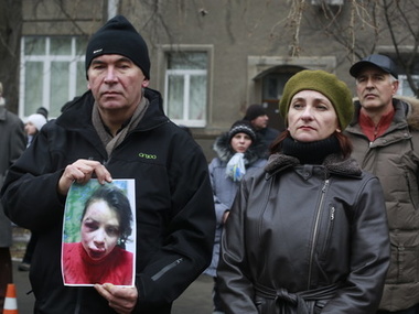 Под МВД митингующие вновь требуют уволить Захарченко