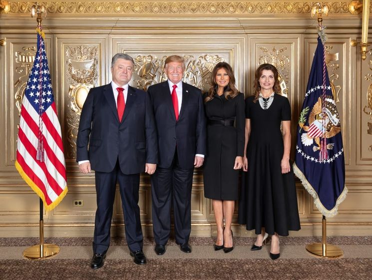 Порошенко и Трамп сфотографировались в одинаковых костюмах и галстуках