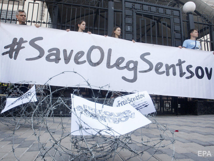 В России задержали шестерых участников пикета в поддержку Сенцова