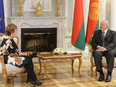 Лукашенко: Никому не нужна эта братоубийственная война