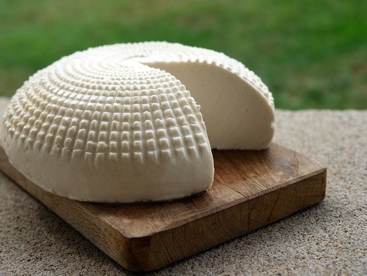 Домашний сыр из козьего молока: тонкости приготовления