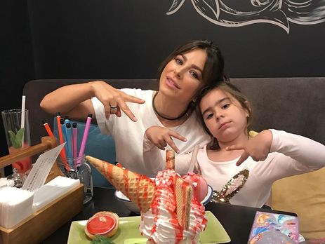 Дочь Ани Лорак поздравила маму с днем рождения стихотворением