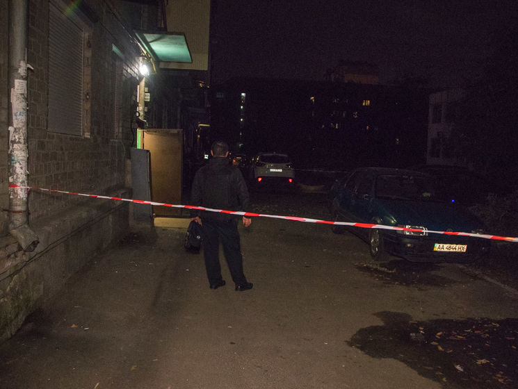 В Киеве мужчина под наркотиками взял в заложники свою мать, квартиру штурмовал спецназ