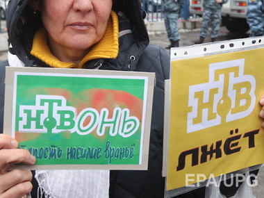 Нацсовет по телевидению огласил список из 49 журналистов, которым запретят въезд в Украину.