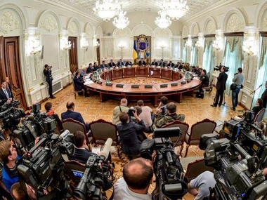 Порошенко: Состоялись первые консультации Генштабов Украины и РФ