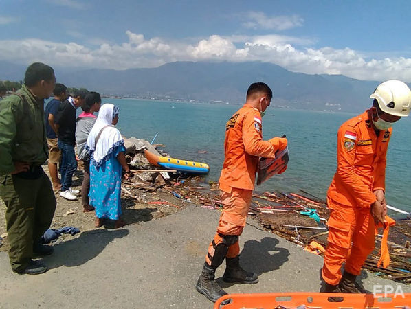 ﻿Кількість жертв землетрусу і цунамі в Індонезії зросла до 384 осіб