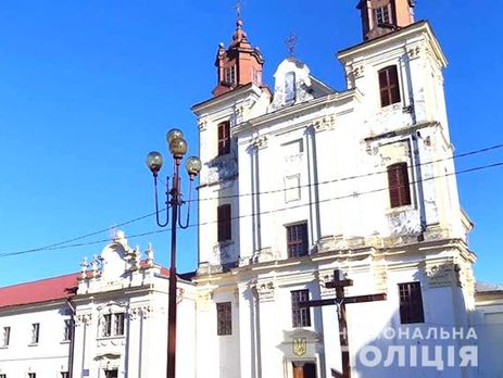 ﻿Поліція про конфлікт в Івано-Франківській області: Будівлю Митрополичих палат передали на баланс музичній школі, у Московському патріархаті проти
