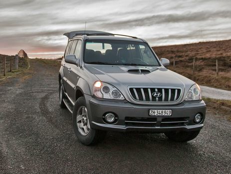 В полиции напомнили, что с 1 октября на загородных дорогах водители должны включать днем фары