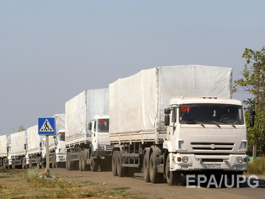 СМИ: Около 280 "КамАЗов" второго "гуманитарного конвоя" прибыли на границу с Украиной