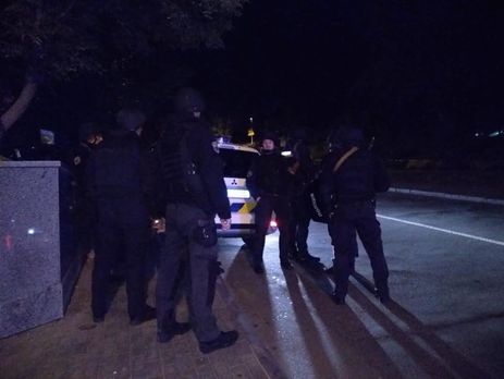 В Киеве неизвестный стрелял в полицейских, один правоохранитель ранен