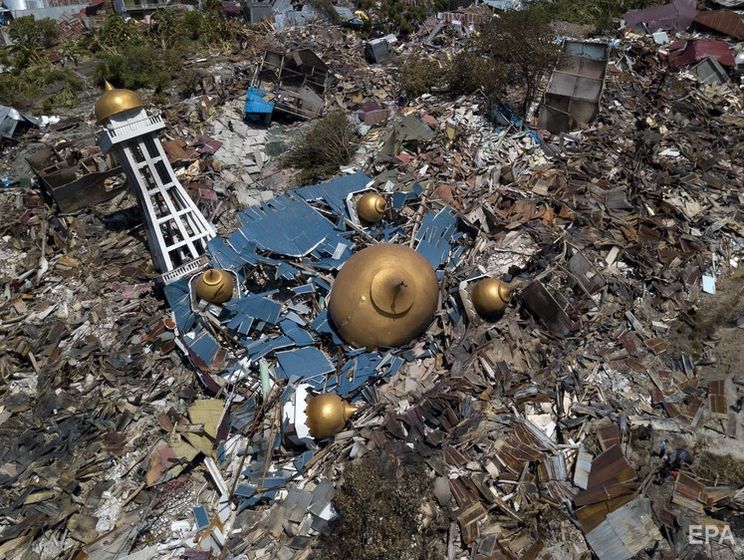 Кількість загиблих від землетрусу і цунамі в Індонезії перевищила 1200 осіб